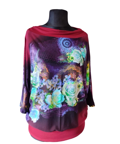 Bluzka kimono z marszczonym dekoltem - wzór w kremowe róże